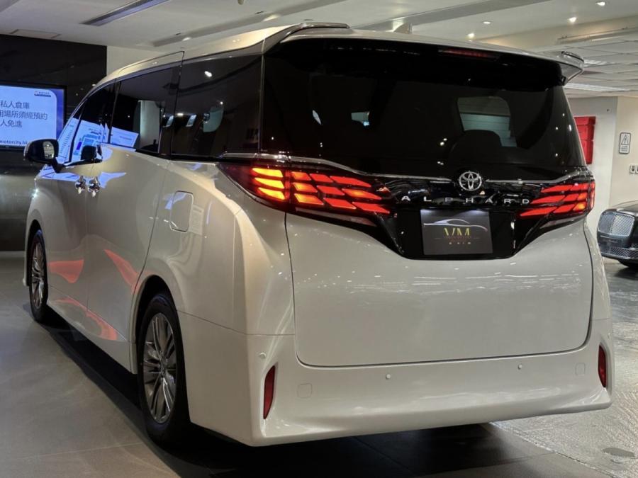 Alphard  2.5 - Image 4