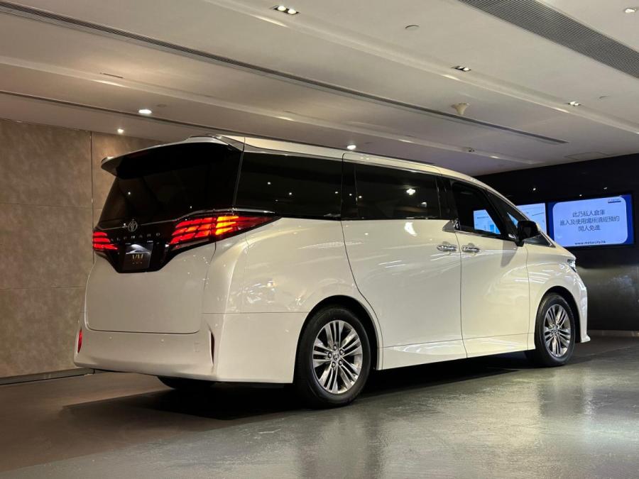 Alphard  2.5 - Image 2