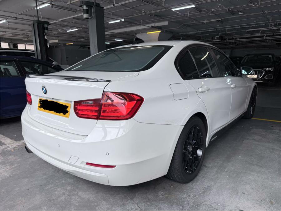 316IA Saloon SE - Image 2