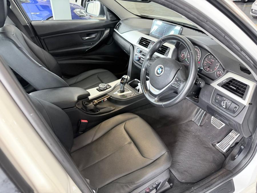 316IA Saloon SE - Image 3