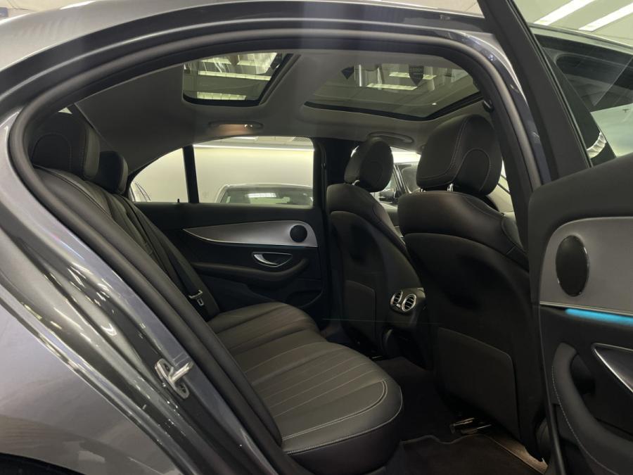E200 - Image 6