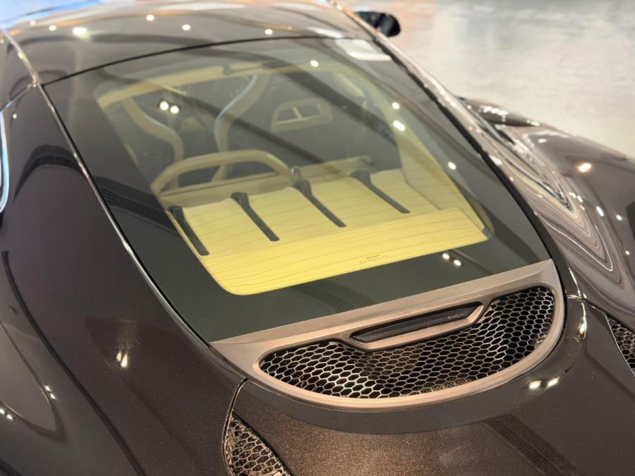 570GT - Image 4