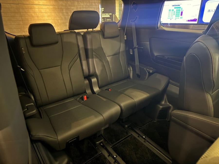Alphard 2.5 Z - Image 5