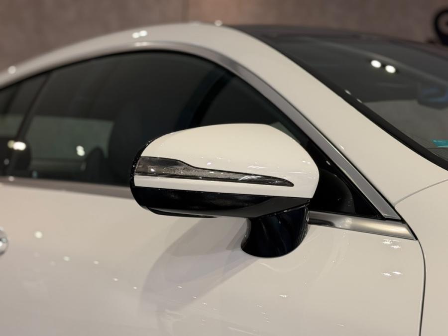E200 AMG COUPE - Image 4