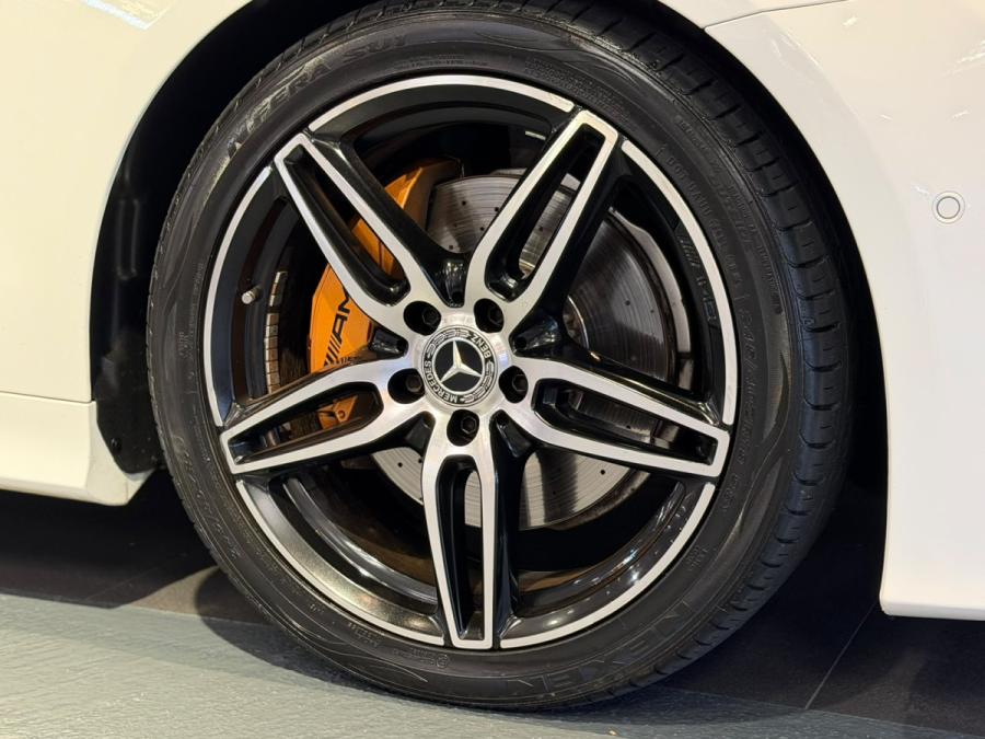 E200 AMG COUPE - Image 5