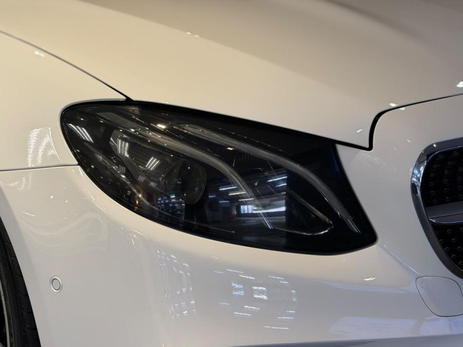 E200 AMG COUPE - Image 8