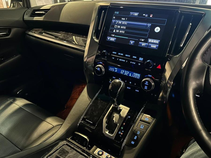 ALPHARD 3.5 SC - Image 6
