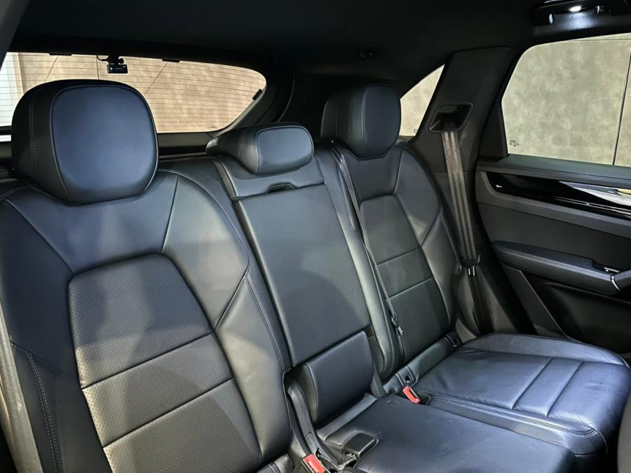 CAYENNE S - Image 6