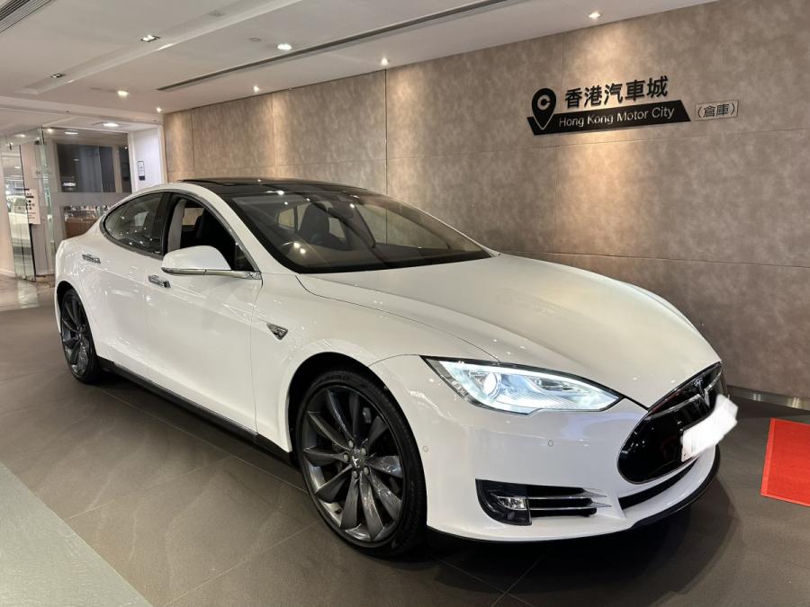 TESLA Model S 85