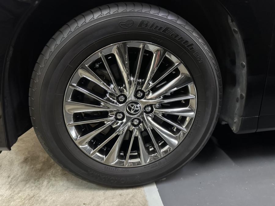 ALPHARD 3.5 EXECUTIVE LOUNGE - Image 6