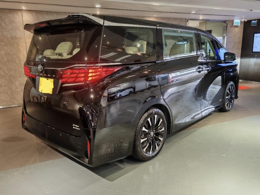 Alphard hybrid - Image 4
