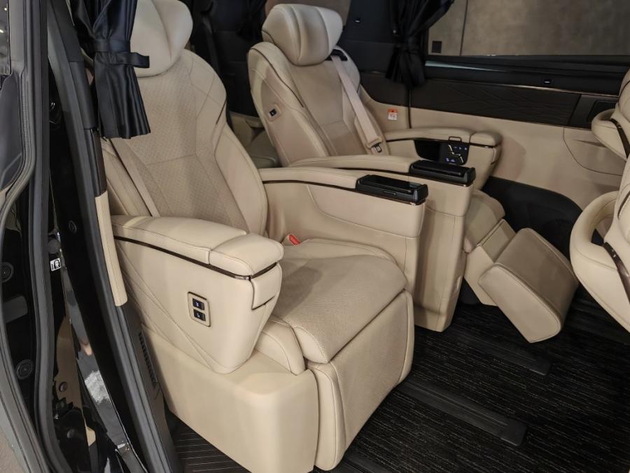 Alphard hybrid - Image 9