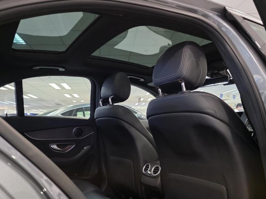 C200 AMG FACELIFT 1.5 EQ BOOST - Image 4