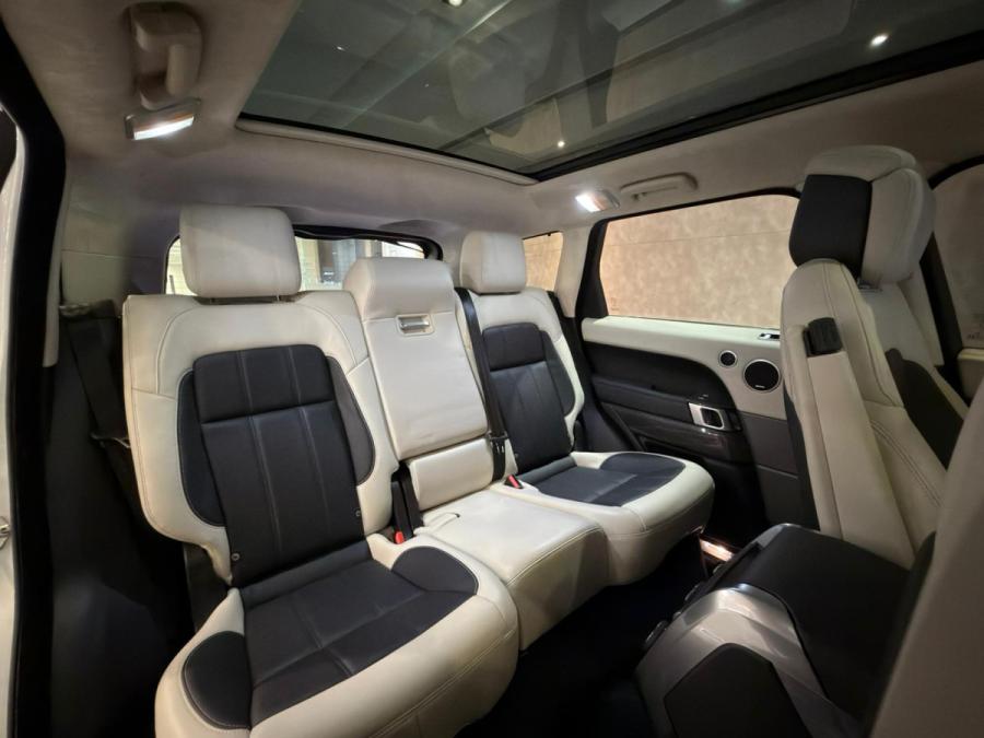 RANGE ROVER SPORT 3.0 P380 - Image 11