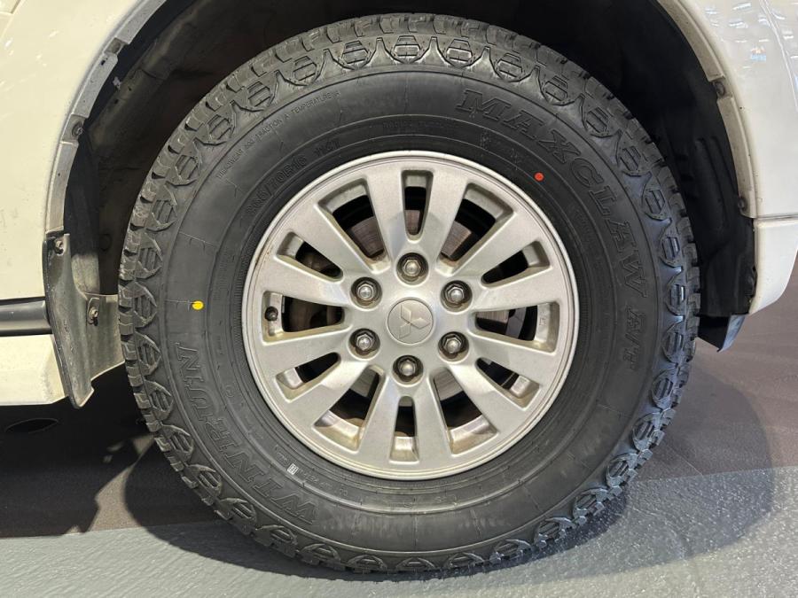 PAJERO 3.0 7座 - Image 11