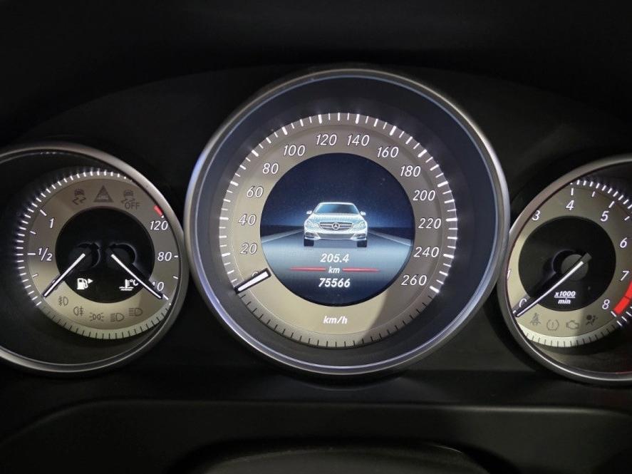 E200 Facelift Premium Edition - Image 2
