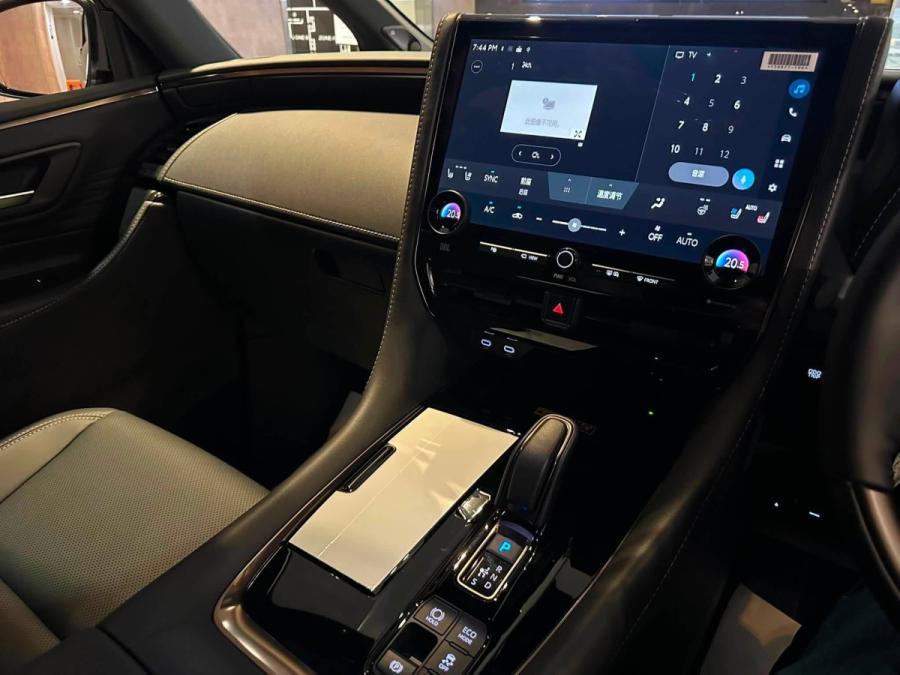 ALPHARD HYBRID HEV - Image 7
