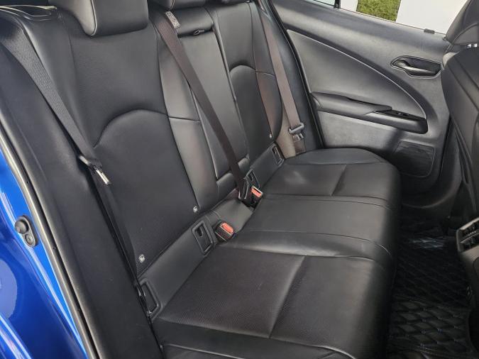 UX200 F-SPORT - Image 7