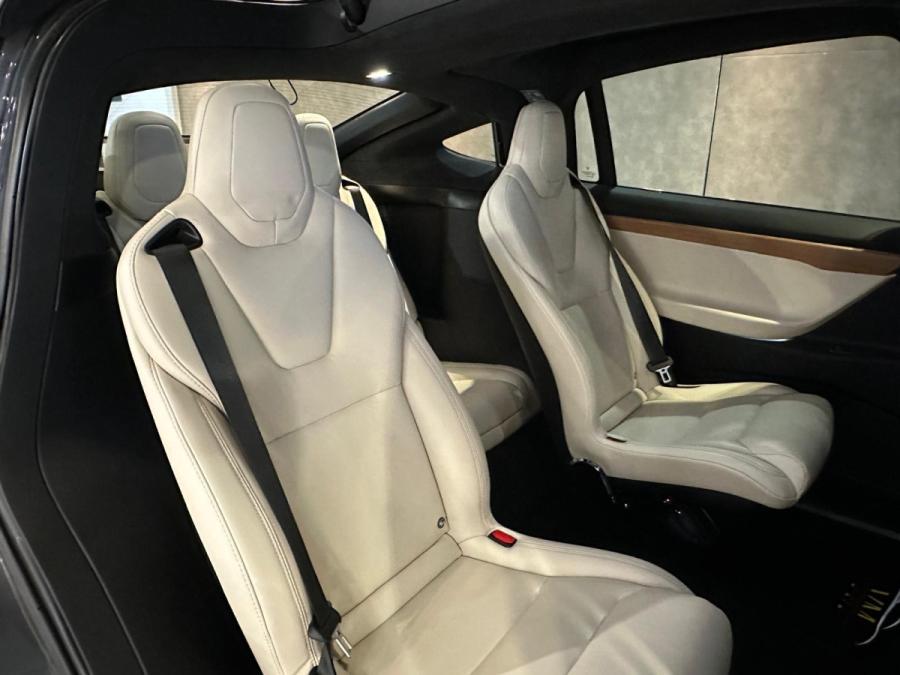 Model X Long Range - Image 11