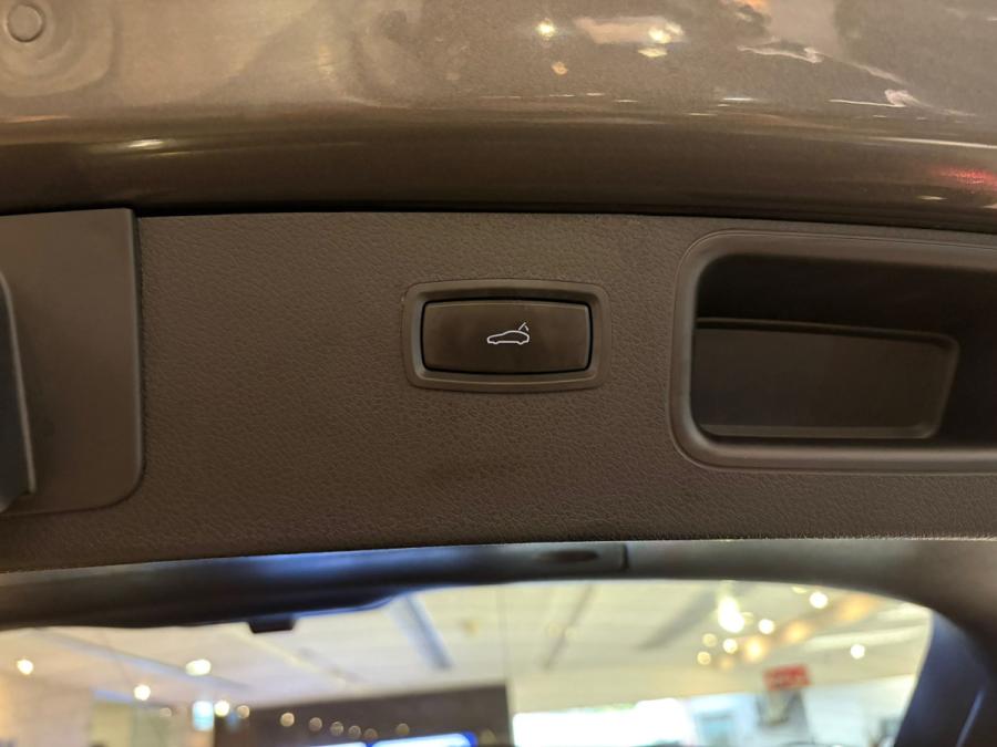 MACAN - Image 10