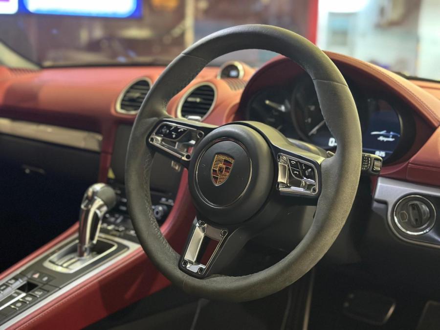 718 Boxster Spyder - Image 8