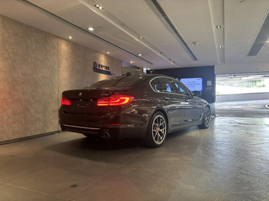 530IA Luxury - Image 4