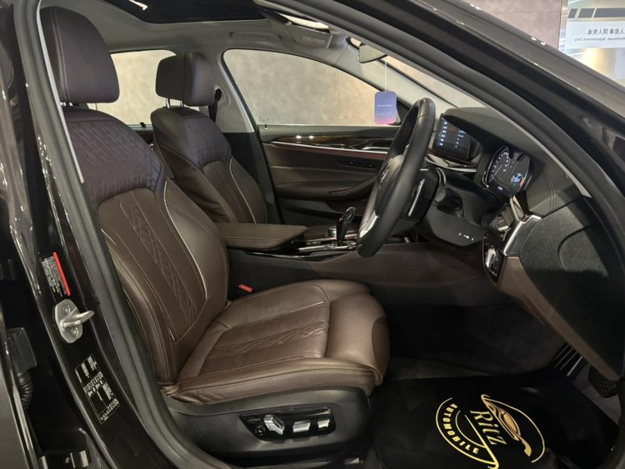 530IA Luxury - Image 6