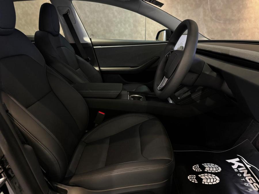 MODEL 3 RWD - Image 3