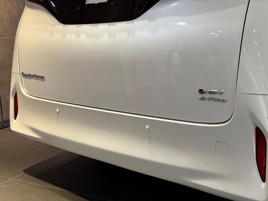 ALPHARD 2.5 HEV Executive. Lounge E-Four - Image 10
