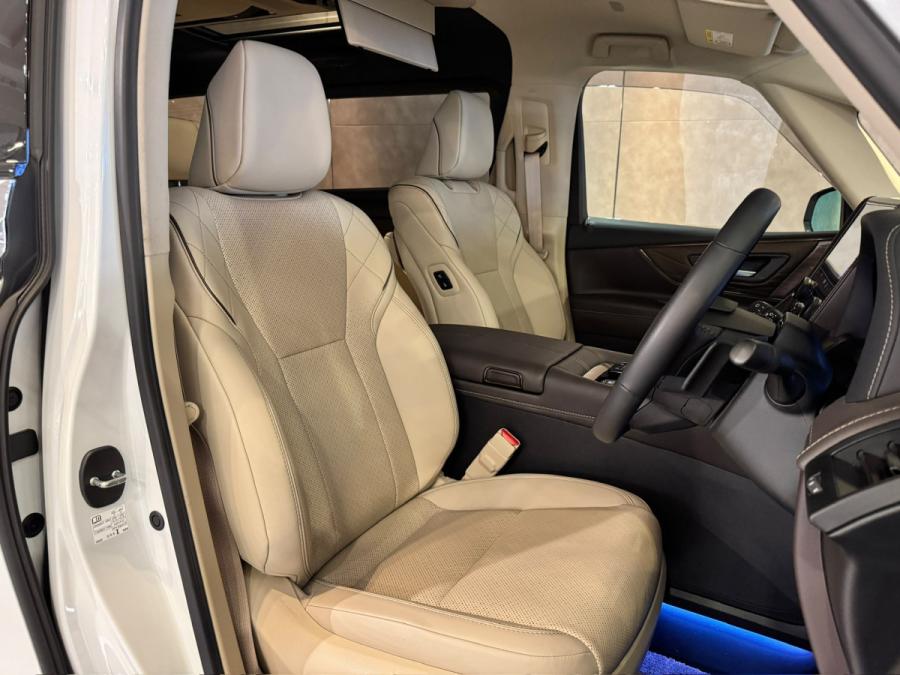 ALPHARD 2.5 HEV Executive. Lounge E-Four - Image 8