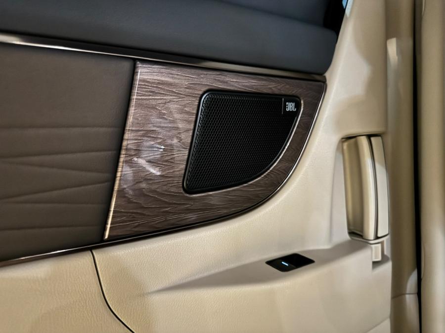 ALPHARD 2.5 HEV Executive. Lounge E-Four - Image 7