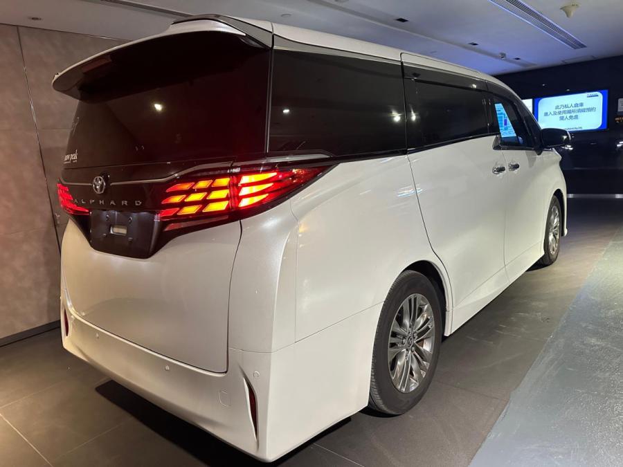 ALPHARD 2.5 Z - Image 2