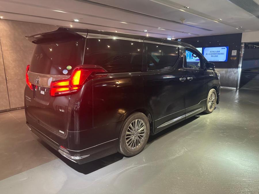 ALPHARD 3.5 Executive Lounge Modellista - Image 3