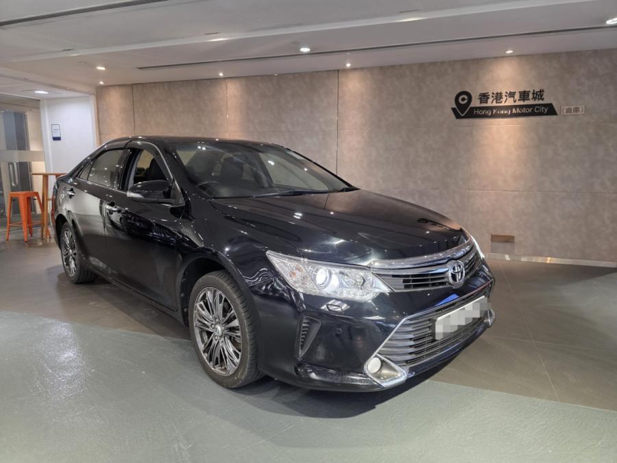 TOYOTA CAMRY DELUXE