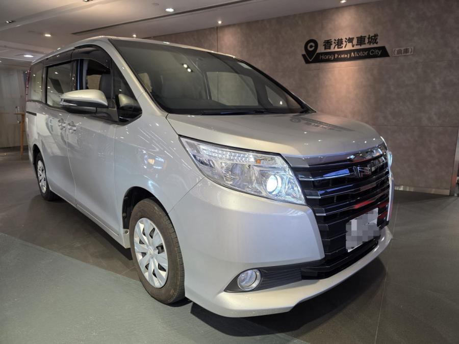 TOYOTA 豐田 NOAH