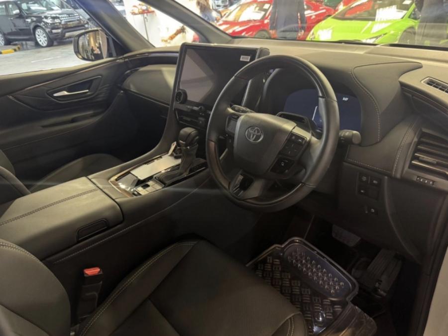 Alphard 2.5 Z - Image 3