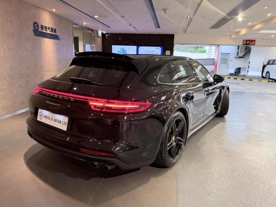 Panamera 4 Sport Turismo - Image 2