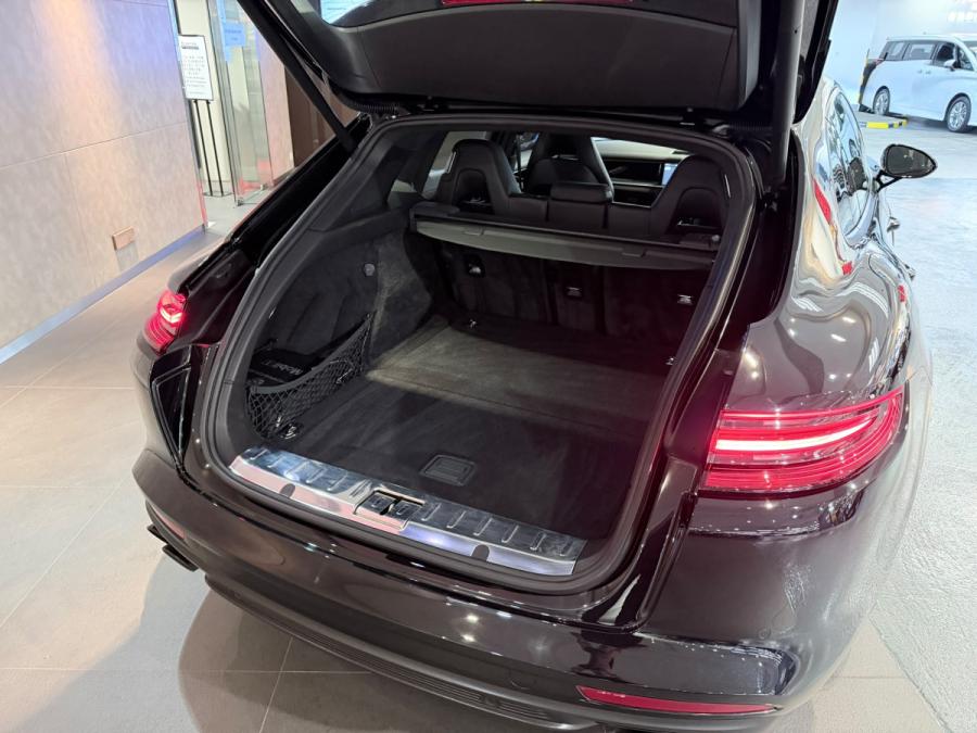 Panamera 4 Sport Turismo - Image 9