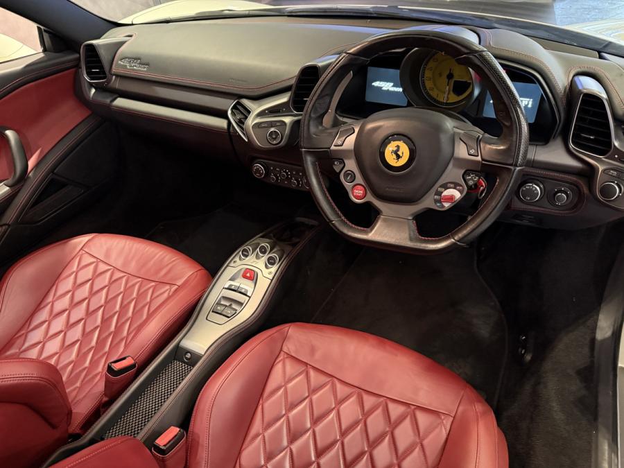 458 Italia Spider - Image 6