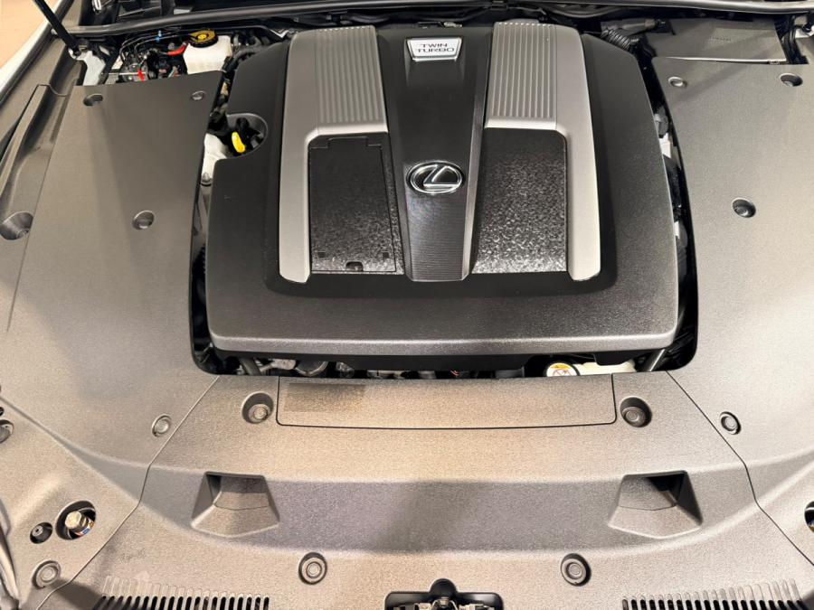LS500 F SPORT AWD - Image 6