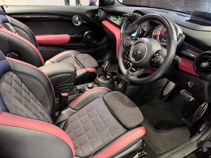 John Cooper Works Convertible Automatic - Image 4
