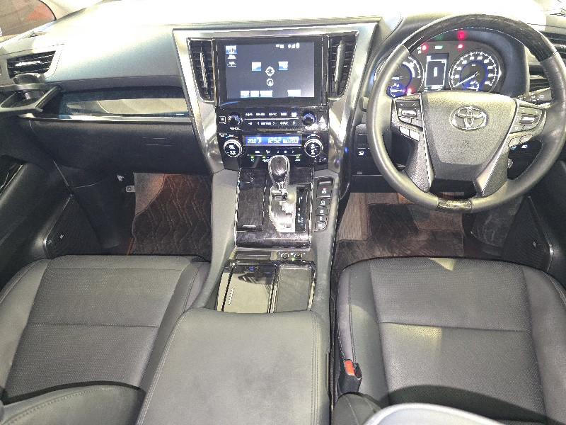 ALPHARD HYBRID - Image 8