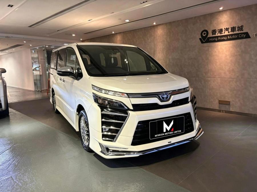 TOYOTA 豐田 VOXY ZS 煌III HYBRID