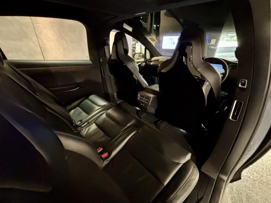 Model X 90D - Image 8