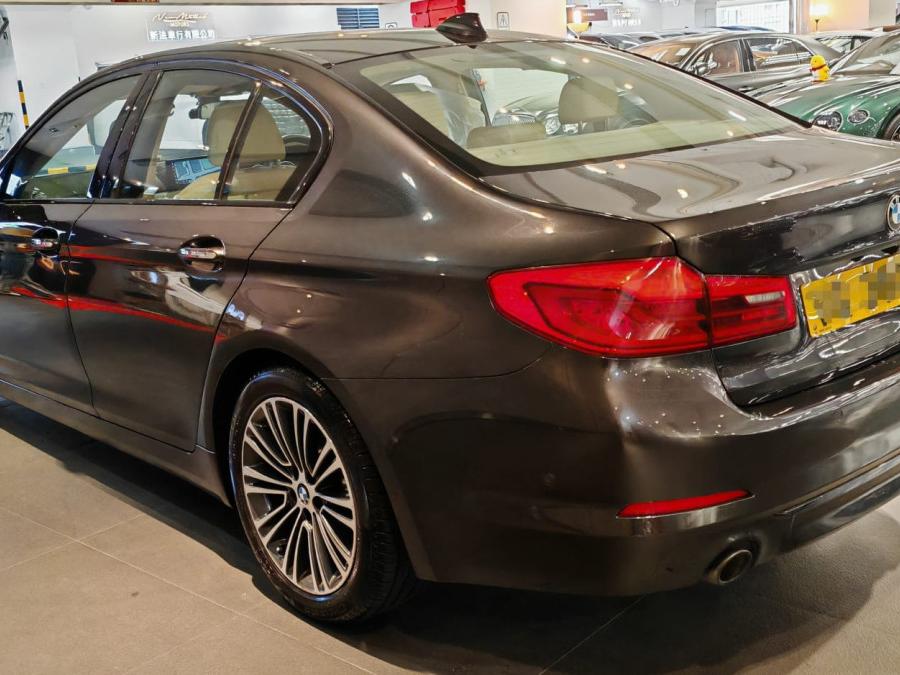 520i SALOON SPORT - Image 4