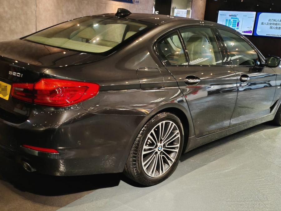 520i SALOON SPORT - Image 3