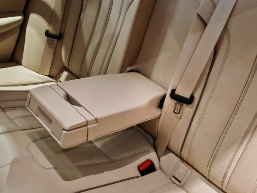 520i SALOON SPORT - Image 8