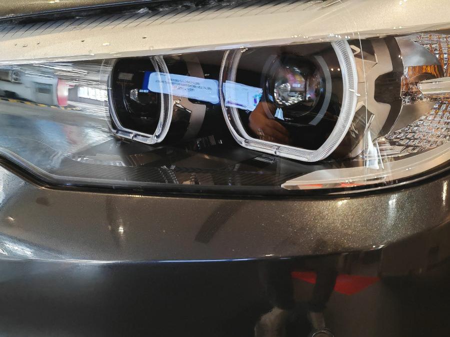 520i SALOON SPORT - Image 11