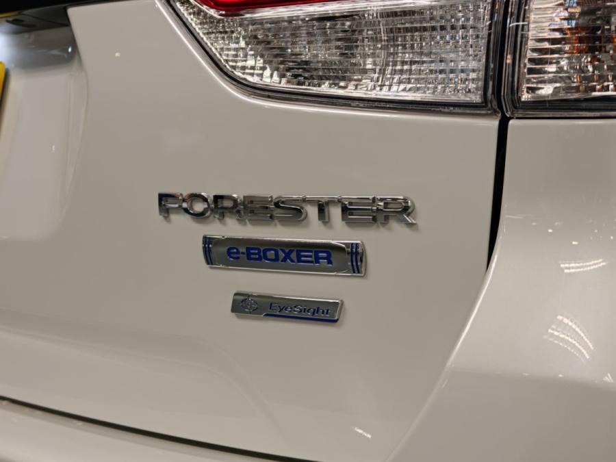 FORESTER 2.OI-S EYESIGHT HYBRID AWD CVT - Image 11