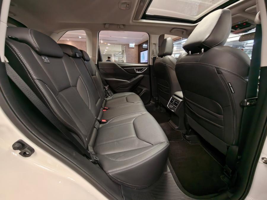 FORESTER 2.OI-S EYESIGHT HYBRID AWD CVT - Image 17